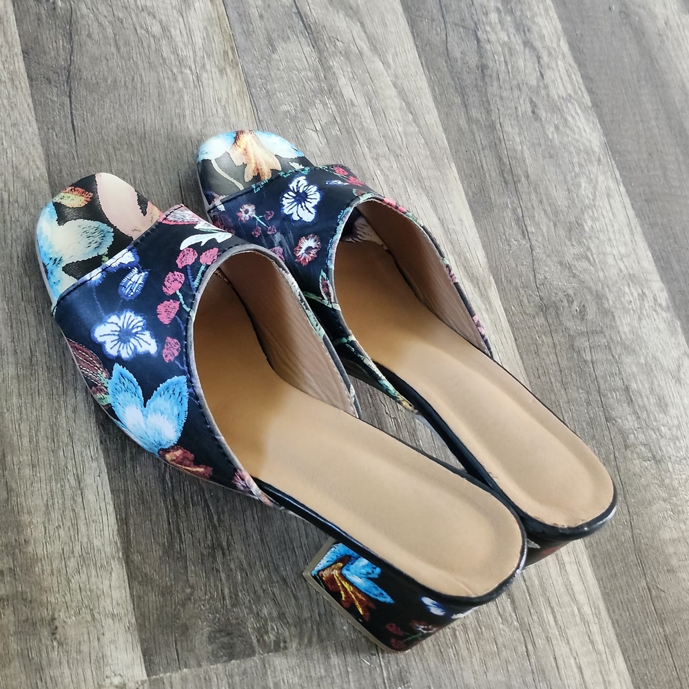 Floral Open-Toe Block Heel Mules - Black Multi